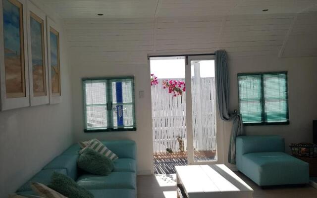 Mosselbank Beach Retreat 4