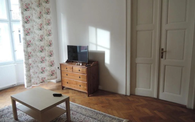 Old Town Apartment