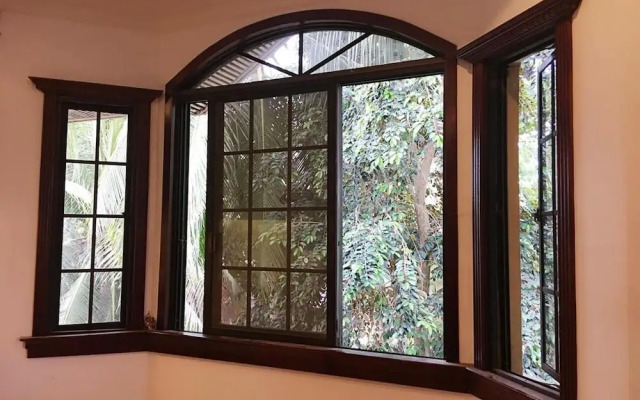 Spinning Cat Hostel - Adults Only