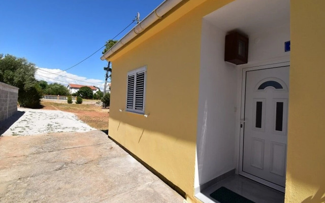 Branka - 80 m From Beach - H