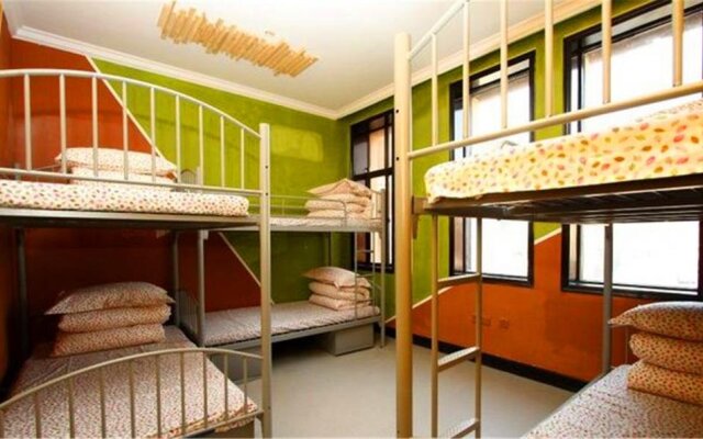 Qingdao Pirate Ship International Youth Hostel