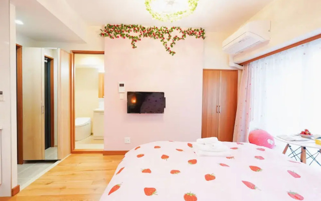 V Boutique House