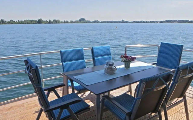 Hausboot am Xantener Nordsee