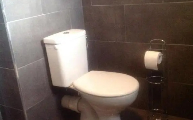 charmant studio dans résidence neuve et calme