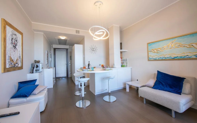 Suite on The Lake in Meina