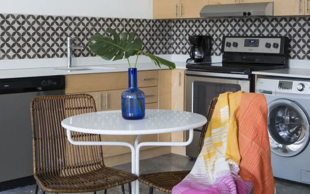 Sonder Biscayne Stunning 3BR + Balcony