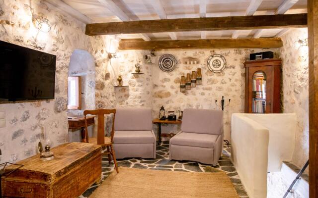Dandy Villas Tower House Built in 17th Century Pool