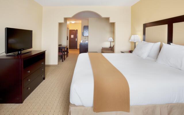 Holiday Inn Express & Suites Georgetown by IHG