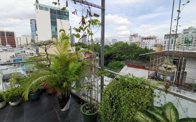 Sunshine Lofts with balcony 5 min to Bui Vien
