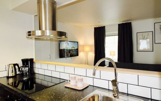 Easy Livin Apartment Hotel by Stubor