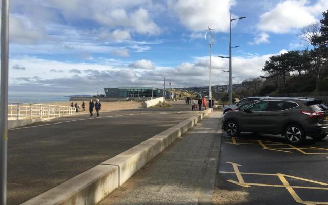 4 Bed Maisonette near the Travelodge colwyn bay