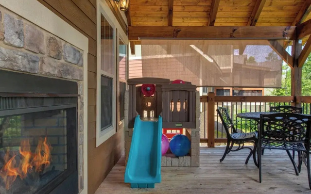 Luna Bear Lodge
