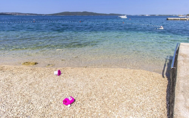 Beachfront Apartment Gaj 8