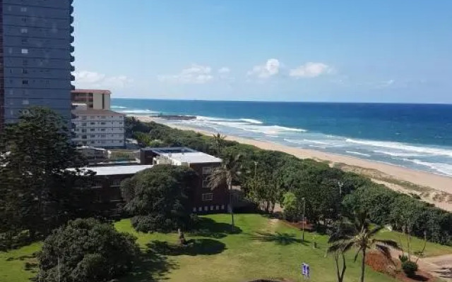 Beach frond apartment