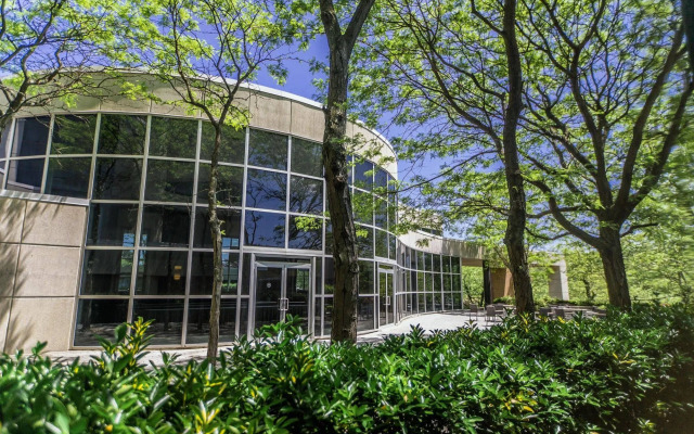 Sheraton Eatontown Hotel