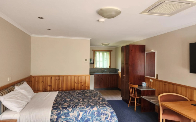 Kentish Hills Retreat – Guest Rooms – Sheffield