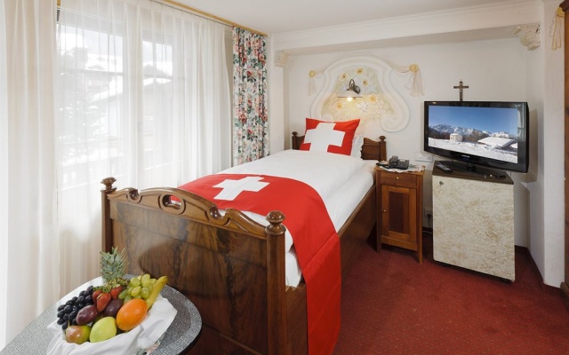 Hotel Walliserhof – Guest Rooms – Graechen
