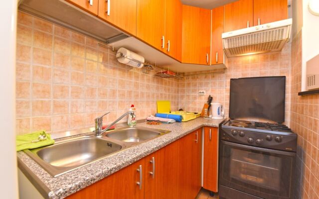 Apartment 1562