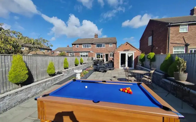 Cozy Blackpool Retreat With 3 Bedrooms