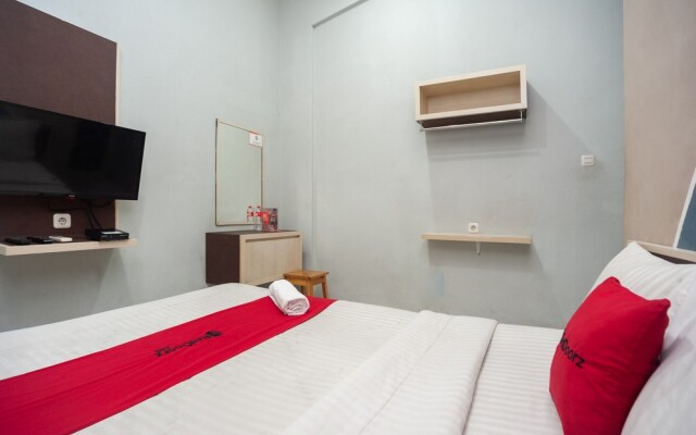 Formerly Reddoorz Near Binus Anggrek 2