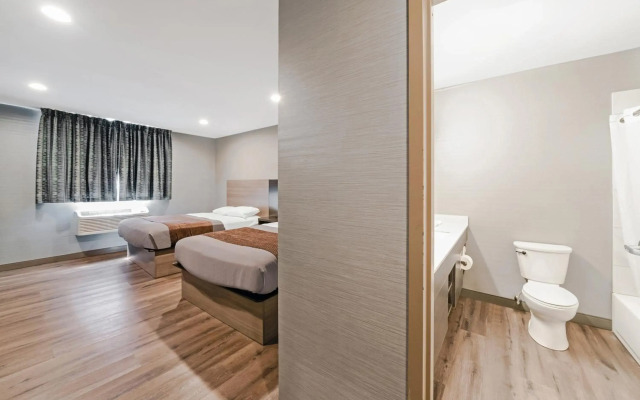 Americas Best Value Inn Foxboro