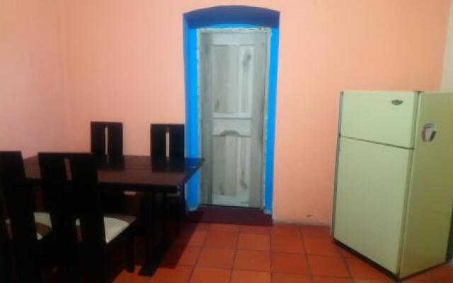 Old House backpackers B & B