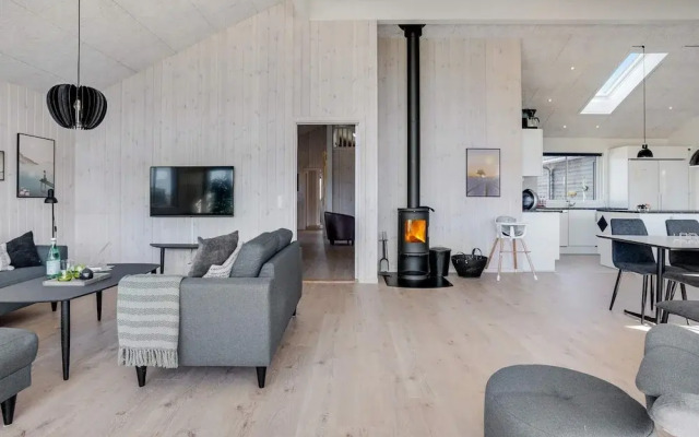 5 Star Holiday Home in Albaek