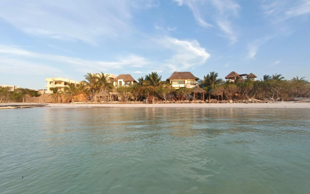 Casa Punta Coco & Beach Club