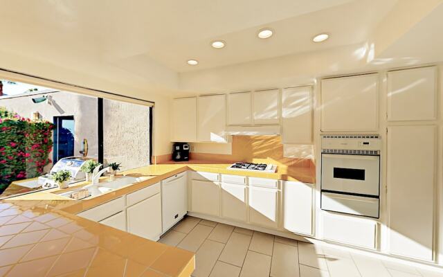 N De Anza - 2 Br Townhouse