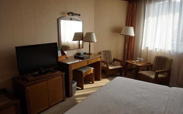 Dalian Zhongxia Garden Hotel