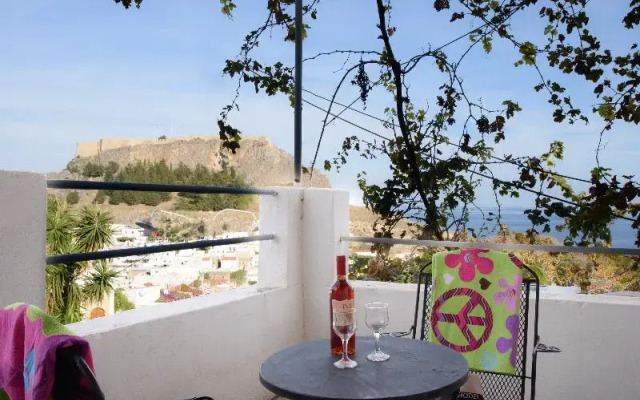 Meandros Suites