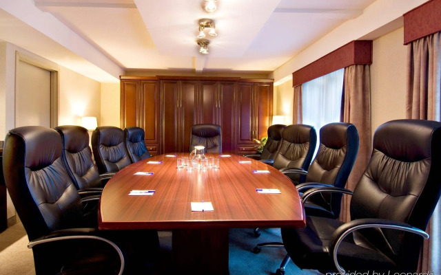 Holiday Inn Express & Suites Surrey by IHG