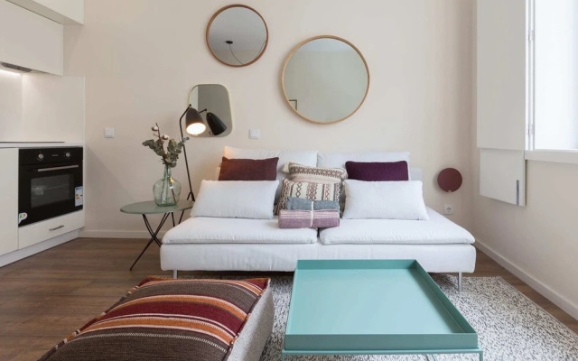 Modern 2BR Flat in Central Porto