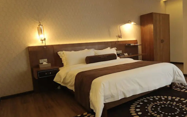 Wanfei Hotel (Longjiang Convention and Exhibition Center, Shunde, Foshan)