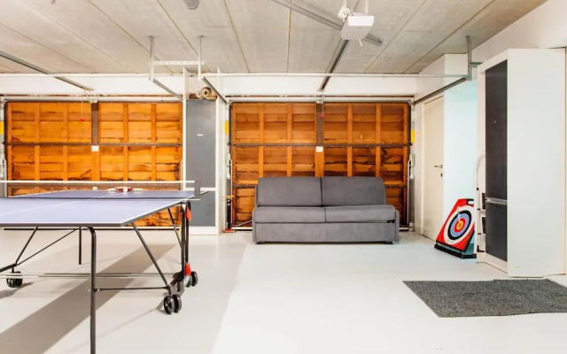 Lanaken Retreat Pool Jacuzzi and Sauna