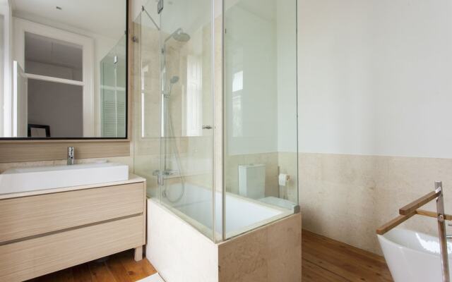 Rato Luxurious by Homing