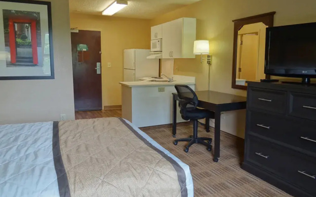 Extended Stay America Raleigh Cary Regency Pkwy N