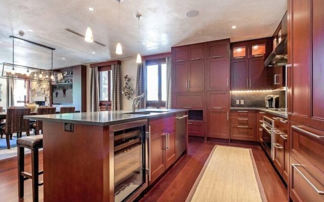 Platinum Vail Solaris 4 Bedroom Vacation Rental Set at the Base of the Mountain Just Steps From the Gondola