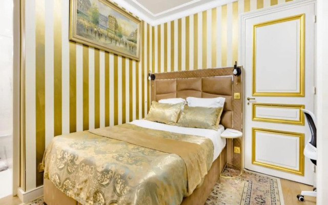Premium studio 2 minutes walk from Champs-Elysees