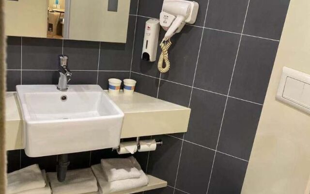 Hanting Hotel Beijing Mentougou Binhe Road Branch