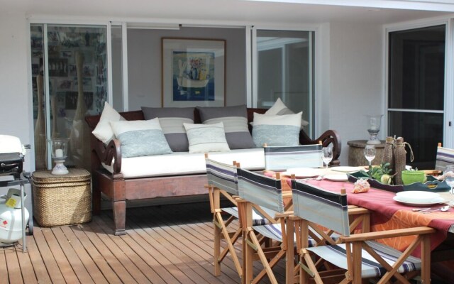 22 ON COAST - (Weekly Only)