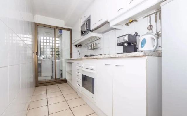 Carmencita St I Classic 1 Bedroom Apartment in El Golf