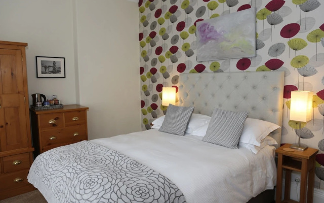 The Waves: Yorkshire Coast B&B