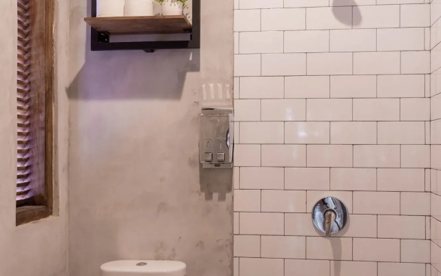 Interconnection Hostel