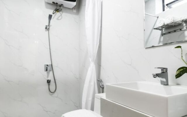 Lyn's Hotel & Apartment