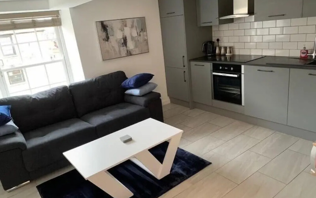Stunning 1 Bedroom Apartment in Bicester Town