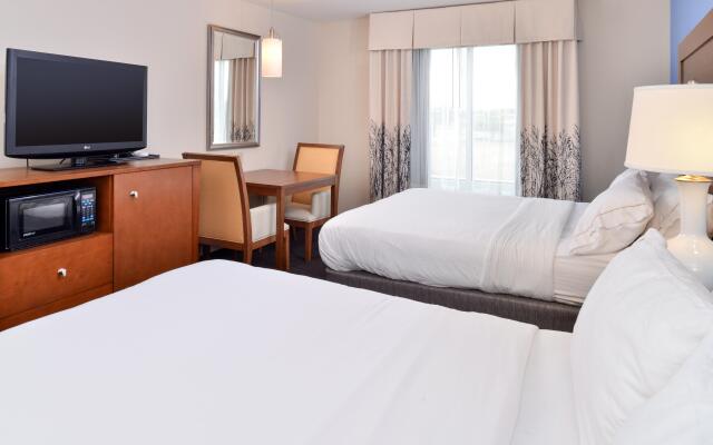 Holiday Inn Express Hotel & Suites Terre Haute, an IHG Hotel