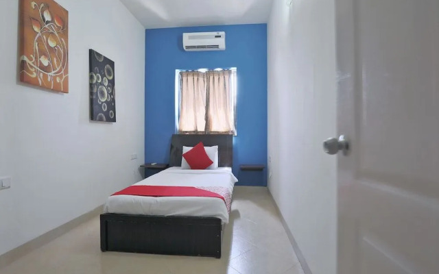 OYO 3305 Royale Assagao