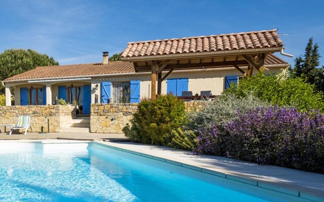 Luxury villa with pool and unique location in Malviès