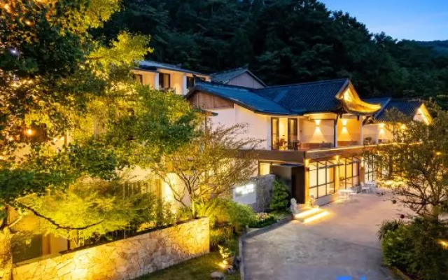 Qingcheng Mountain Zixuan Mountain Land Designer Villa (Qingcheng Houshan Tai'an Ancient Town)